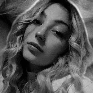 Meet your Posher, Kenzie